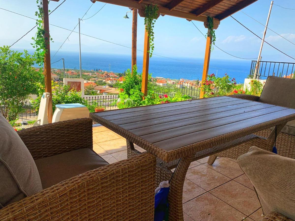 House With Sea And Mountain View Holiday home